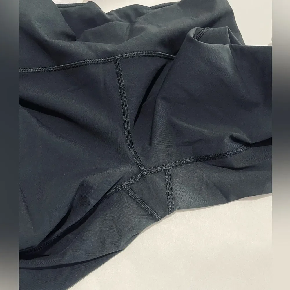 lululemon athletica measurements laid
